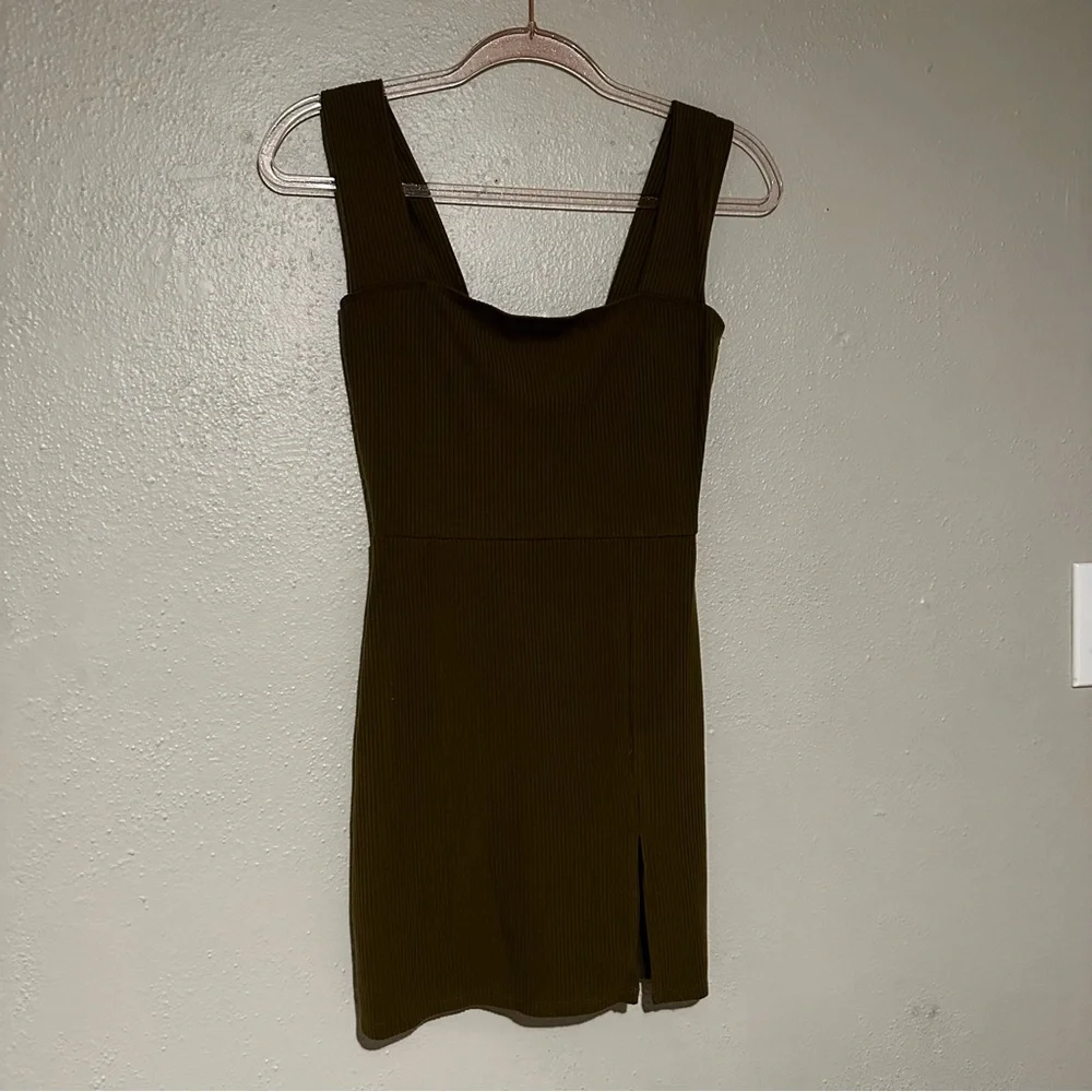 ReformationGreen L Laurena Knit In Dark Olive - Picture 9 of 10